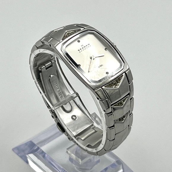 Skagen Denmark Rectangular Silver Women Watch Working - Picture 3 of 8